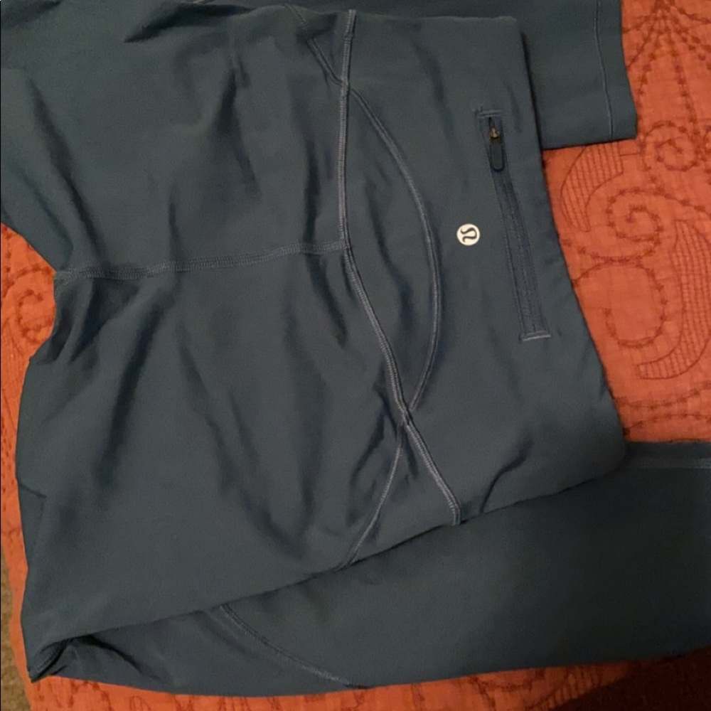 Lululemon crop leggings
